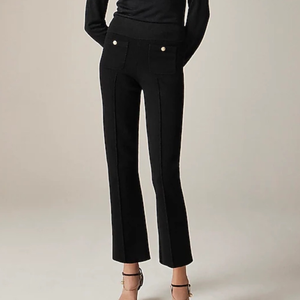 Delaney kickout sweater pant with patch pockets